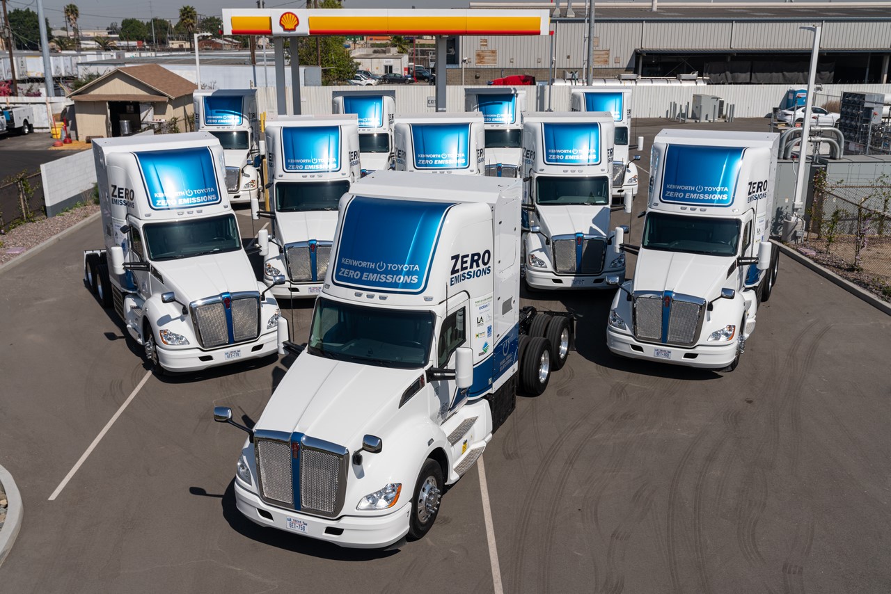 Toyota i Kenworth zakończyły program testowy 10 wodorowych ciężarówek w porcie Los Angeles￼