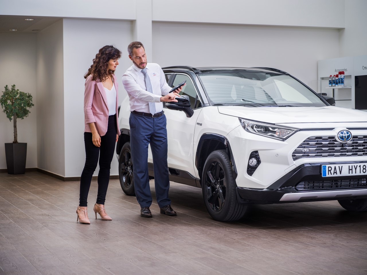 <strong>Program Pewne Auto. Toyota sprzedała w 2022 roku prawie 24 tysiące aut używanych z gwarancją</strong>
