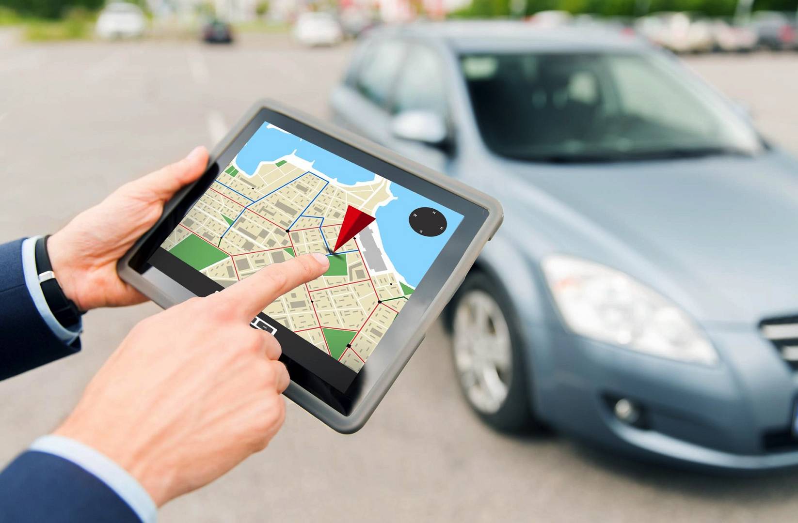 Profesjonalny lokalizator GPS w samochodzie osobowym. Odkryj korzyści z systemu GPS