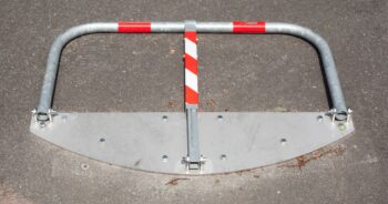 Blokada parkingowa — ile kosztuje i kto może ją zamontować